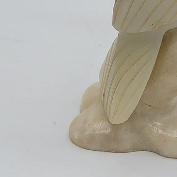 Vintage Carved Stone Toucan Figurine, 1970s Souvenir Collectible - Picture 10 of 11